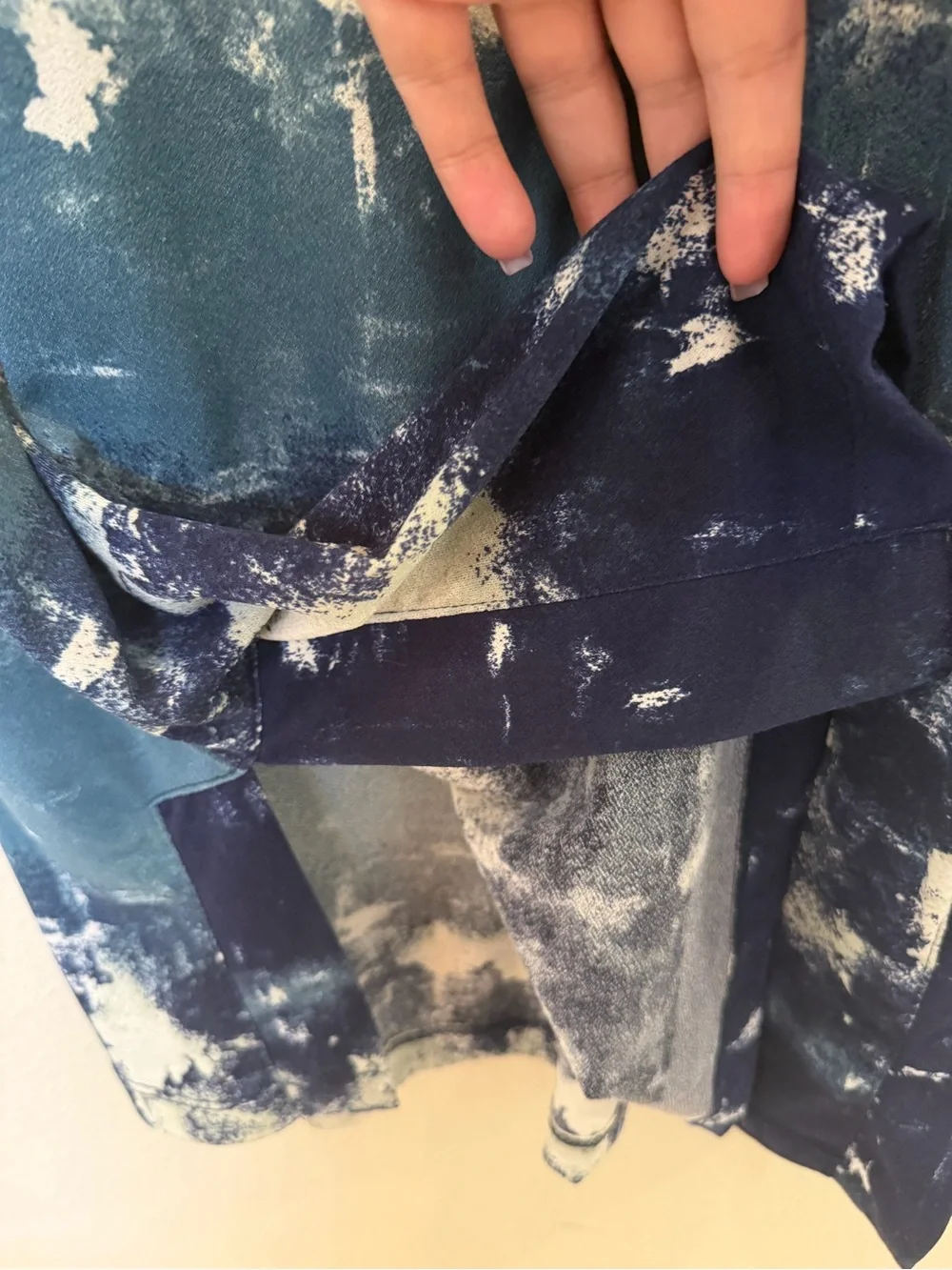 Lularoe Tie-Dye Short Sleeve Tee Dress in Teal and Navy Size Small - Picture 5 of 8